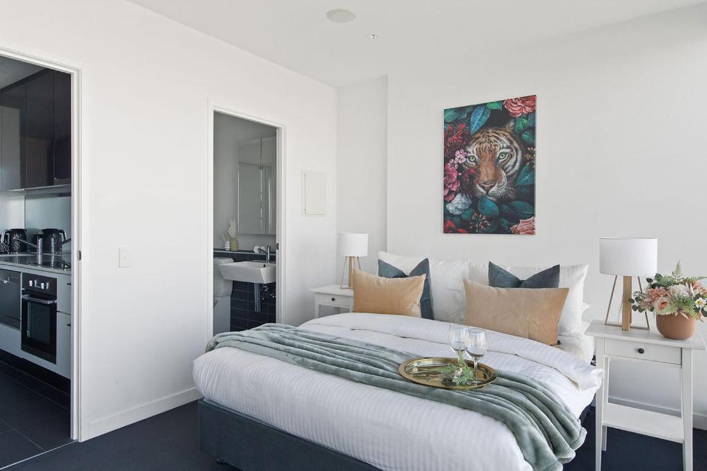 Apartment A Modern 2br With Harbour Views Free Parking Melbourne