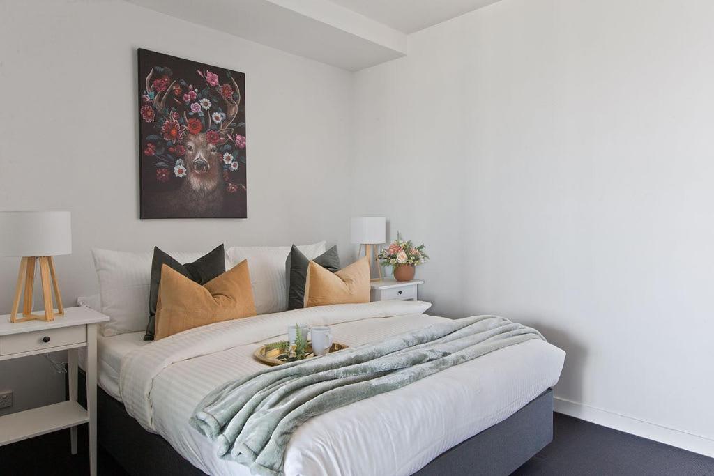 Apartment A Modern 2br With Harbour Views Free Parking